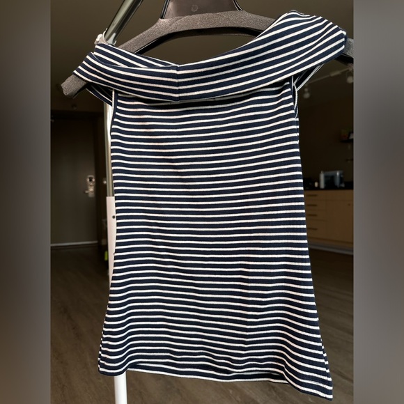 Loft off shoulder top NWT - Picture 3 of 5